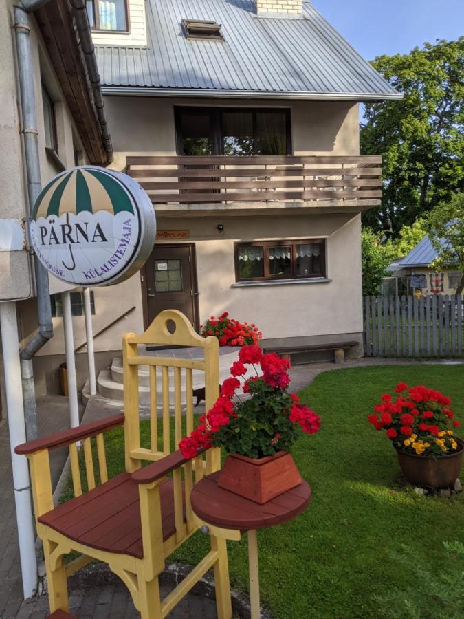 Paerna Guesthouse & Apartments Kuressaare Exterior foto